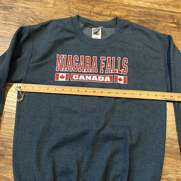Niagara Falls Canada Gildan crew neck sweater - Picture 4 of 7
